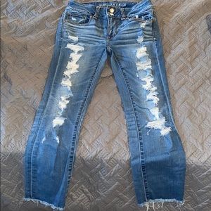 AE distresses cropped skinny jeans